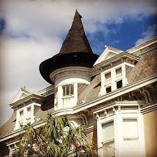 Witch S Hat On A Charleston Home Charleston Halloween Witch Charleston Home House Styles Favorite City
