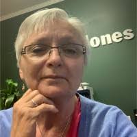 Janis Phillips's Instagram, Twitter & Facebook