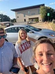 Anna Connell's Instagram, Twitter & Facebook