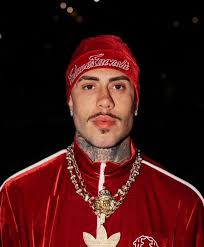 Significado de la canción GRANA, DINHEIRO E FAMA (MC Daniel)