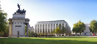 In celebration of heritage day 2020, the peninsula team went above and beyond to take part in the #jerusalemachallenge. Peninsula Hotel London Bronzefarbene Fassadenkonstruktionen Vordacher Und Tursysteme Seele