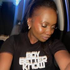 Edith Escobar's Instagram, Twitter & Facebook