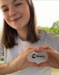 Linda Seemann's Instagram, Twitter & Facebook