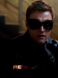 Ralph Dibny is genius. #theflash #flashedit #flash #grantgustin  #harrisonwells #harrisonwellsedit #reverseflashedit #eobardthawne  #plasticman #ralphdibny