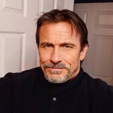 Michael Fortes's Instagram, Twitter & Facebook