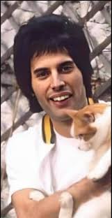 Good night @everyone I hope you had or have a good day or night 🌍😍👄🙏🙂 