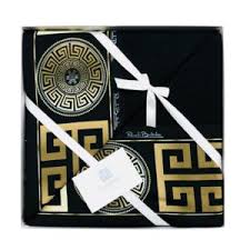 Founded in rome in 1925, fendi is known for its fur and fur accessories, and for its leather goods such as the baguette, 2jours. Lenzuola Pagina 4 Casseseshop