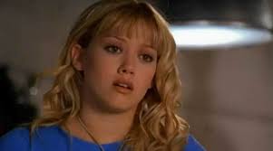 Hilary duff, on the other hand, spontaneously cut her hair and dyed it a bright shade of blue. Hillary Duff Returns As Lizzie Mcguire In Disney Plus Series Entertainment News The Indian Express