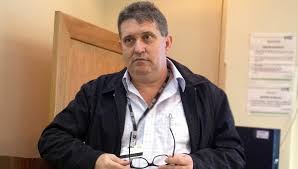 Professor da USP é condenado por transfobia contra alunas de medicina