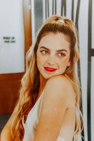 Happy Holiday Hair — clave rouge