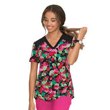 She was part of the warhol scene and released patterns with butterick in their young designers line in the early 1970s. Betsey Johnson Women S Orchid Bloomerang Floral Print Scrub Top Work N Gear
