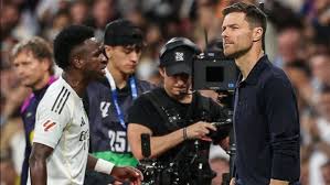 أول تعليق من تشابي ألونسو بعد الفوز في أول كلاسيكو له مدربا لـ ريال مدريد
