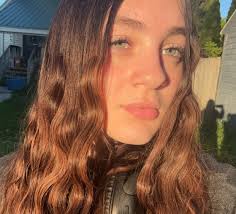 Could someone 1. Fix the stray hairs up