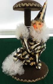 Pin By Hilde On Hat Stands And Hangers Hats Vintage Hat Stands Art Deco Hats