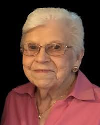 Amy Kasten's Instagram, Twitter & Facebook