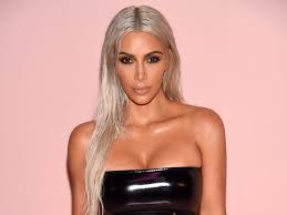 Vediamo insieme come realizzare il lob, uno degli hairtrends più forti del 2018! Kim Kardashian Has A New Lob Hairstyle
