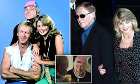 Delvene delaney's first flow harvest at her 'honey bee hill' apiary!. Sqcbbx1bcfa Qm