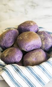 Ube Pandesal Soft Fluffy And Surprisingly Easy To Make Recipe In 2020 Pandesal Pandesal Recipe Pandesal Recipe Philippines
