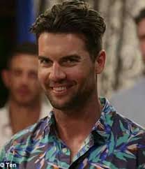 Bachelor In Paradise's Blake Colman launches 'Lenora' T-shirt business