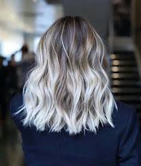 La coloration de cheveux n'est plus réservée aux personnes âgées qui cachent si vous vous teintez les cheveux pour cacher les crins blancs, pensez à une coloration temporaire. Resultat De Recherche D Images Pour Balayage Pour Cacher Cheveux Blancs Coiffure Blonde Cheveux Coiffure