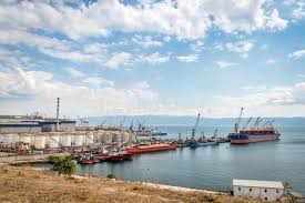 0262 303 17 52 fax : Handelshafen In Kocaeli Die Turkei Redaktionelles Foto Bild Von Landschaft Kanal 77853821