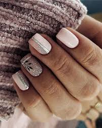 Nos gels uv onglemod sont certifiés aux normes de la réglementation européenne des produits cosmétiques et sont élaborés et produits en allemagne par un établissement spécialisé qui a plus disponible également en milky rose et blanc. 110 Idees De Ongle En Gel Blanc Bout Carre Paillette Rose Jolis Ongles Ongles Vernis A Ongles