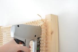 Ikea Hack 6 Ikea Ivar Seitenwand X Kopfbrett Aus Gurtband Aus Gurtband Hack Ikea I Caned Headboard Ikea Hack Headboard