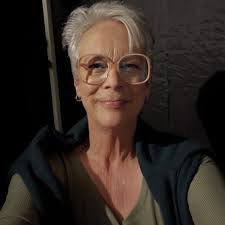 WE ALL NEED AN AUNT HELEN TO HAVE OUR BACKS! GO RILLA! GO ELLA! #ellamccay  @clixr @20thcenturystudios