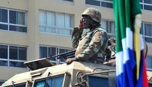 Rand falls on news of army deployment. Gxgonplj 7knm