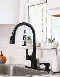 A farmhouse kitchen is a great way to create a central hub for your home. Best Kitchen Faucets For Farmhouse Sinks