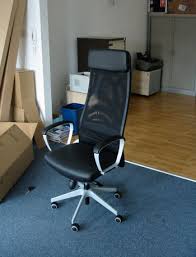 Liquidpoker A Perfect Poker Setup Part 1 A Good Chair