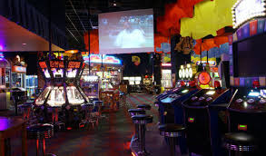 Located in the outlet collection seattle. Dave And Buster S Chicago Enjoy Illinois