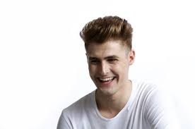 Ele deu rosas para a nova namô (awn!) e ainda gravou um vídeo com o pedido e a conversa entre eles, que já tiveram alguns probleminhas na relação mas agora. Os Haters Incomodam Um Pouco Diz Youtuber Rezende Evil Pop R7 Jovem