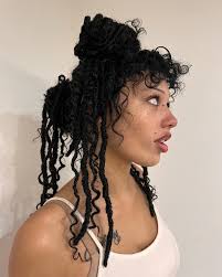 BOHO LOC CLIP-ON'S 🖤🖤🖤🖤 Availble @ @palabrahairstudio Thank you to  @h4xelprincess for being an incredible model!