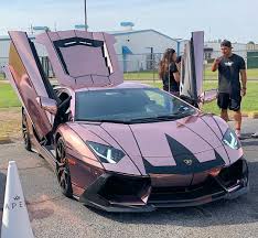 Once Again Without A Doubt The Flashiest Car At Cars And Cannoli Lol With Or Without The Rose Gold Wrap The Lambo Lamborghini Aventador Dream Cars Lamborghini
