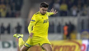 Ozan tufan (born 23 march 1995) is a turkish professional footballer who plays for premier league club watford and the turkey national team.his primary position is holding midfielder but he can also play as both right back and also right winger.he made his süper lig debut on 19 may 2013 against gençlerbirliği.on 12 august 2015, fenerbahçe acquired ozan for €7 million from bursaspor Ozan Tufan Yolcu Mu Spor Takvimi