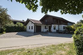 Wir haben 5 sehr schöne tage im haus am see verbracht. Haus Zum Verkauf 83339 Chieming Mapio Net