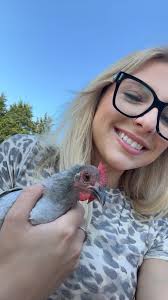 Zach Allyn lambertson calves are not healthy calves he says they are  vaccinated and they are not. Don't trust a word this guy says. You will  have more dead calves than you