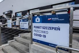 Obejmuje nie tylko zakup odpowiedniej liczby szczepionek, ich dystrybucję, ale także monitoring przebiegu i efektywności szczepienia oraz bezpieczeństwo polaków. Tysvtcqy Wwilm