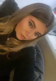 Madelaine Smith (@madelainesmithx)