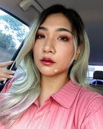 Agnes Yi's Instagram, Twitter & Facebook