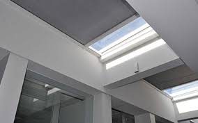 Hendee enterprises line of enduro shade skylight covers are ideal for the largest commercial project, or work equally as well in creating skylight shade in a small home. Skylight Blinds Indoor Roof Blinds Motorised Manual
