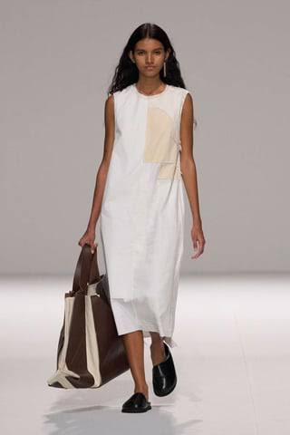Adolfo Dominguez - Недели моды - Подиум - Womenswear - Осень/Зима 2024/2025  - Дубаи