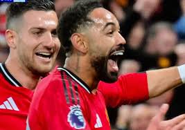 Manchester United scores 2-3 goal