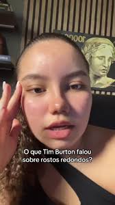 O que Tim Burton falou sobre rostos refondos?