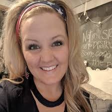 Amber Prater's Instagram, Twitter & Facebook