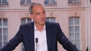 Glucksmann Prêt à Collaborer? Pacte de Non-Censure Secoue la Politique! - Imagen principal del artículo