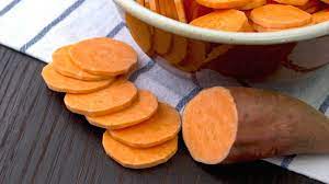 Candied yams are actually candied sweet potatoes. Sweet Potatoes Vs Yams What S The Difference