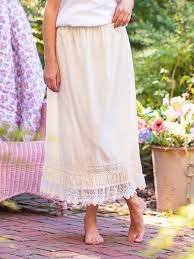 Untuk kamu yang terpilih dicalonkan menjadi ketua osis dan bimbang dalam membuat visi misi, berikut ini akan diberikan contoh kumpulan visi misi ketua. Savannah Half Slip Ladies Clothing Nighties Dressing Gowns Beautiful Designs By April Cornell