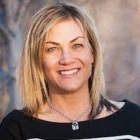 Ellie Cary's Instagram, Twitter & Facebook